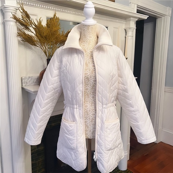 ATHLETA Mendocino Quilted Belted Light Puffer Coat Color Magnolia White Size XS - Picture 8 of 16